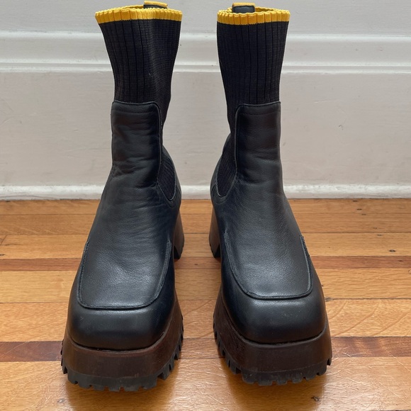 Charlotte Stone Loma Boots - Picture 2 of 6